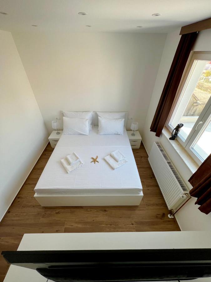 Vila Zrina - Apartmani Trogir Exteriör bild