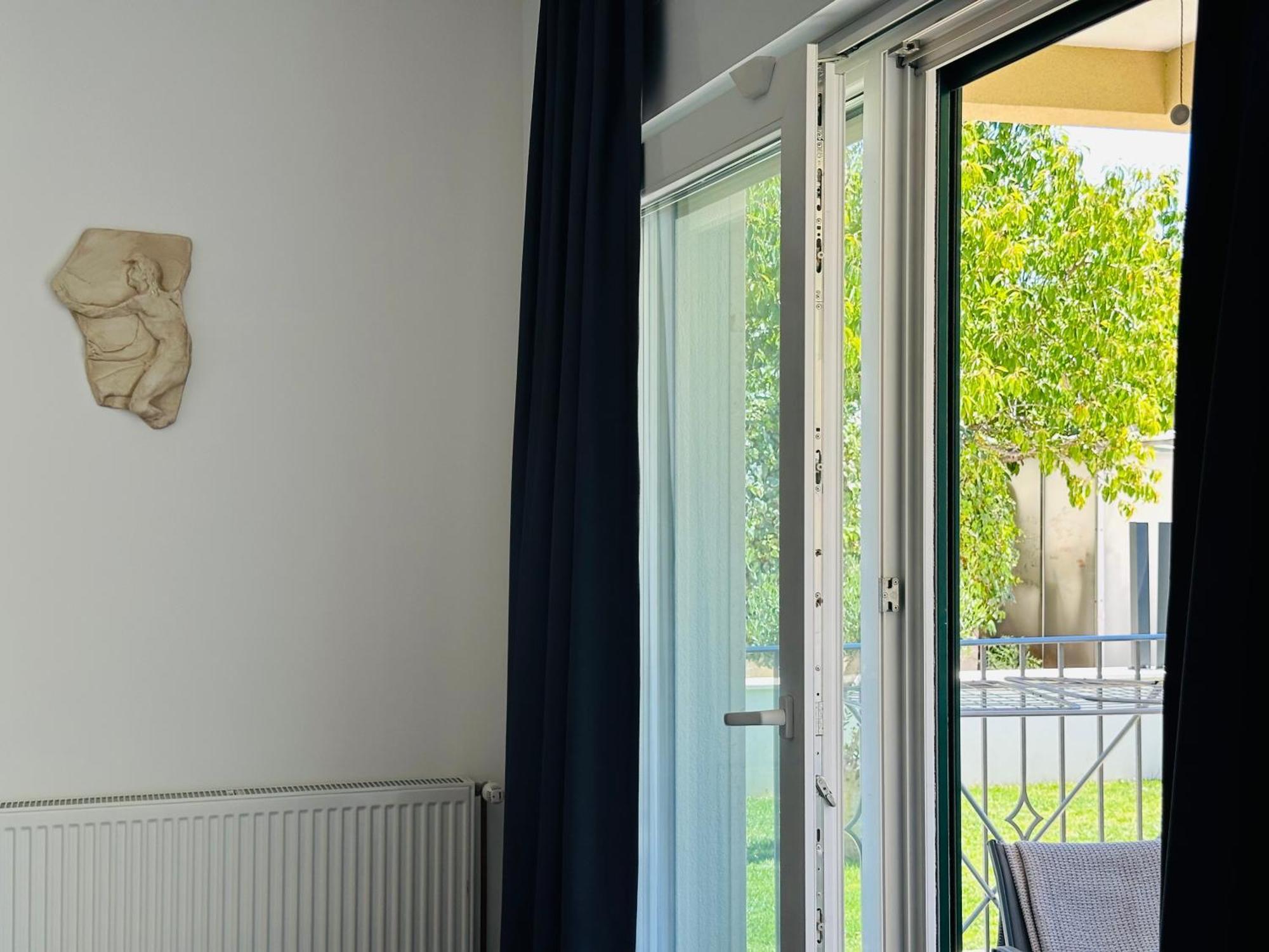 Vila Zrina - Apartmani Trogir Exteriör bild