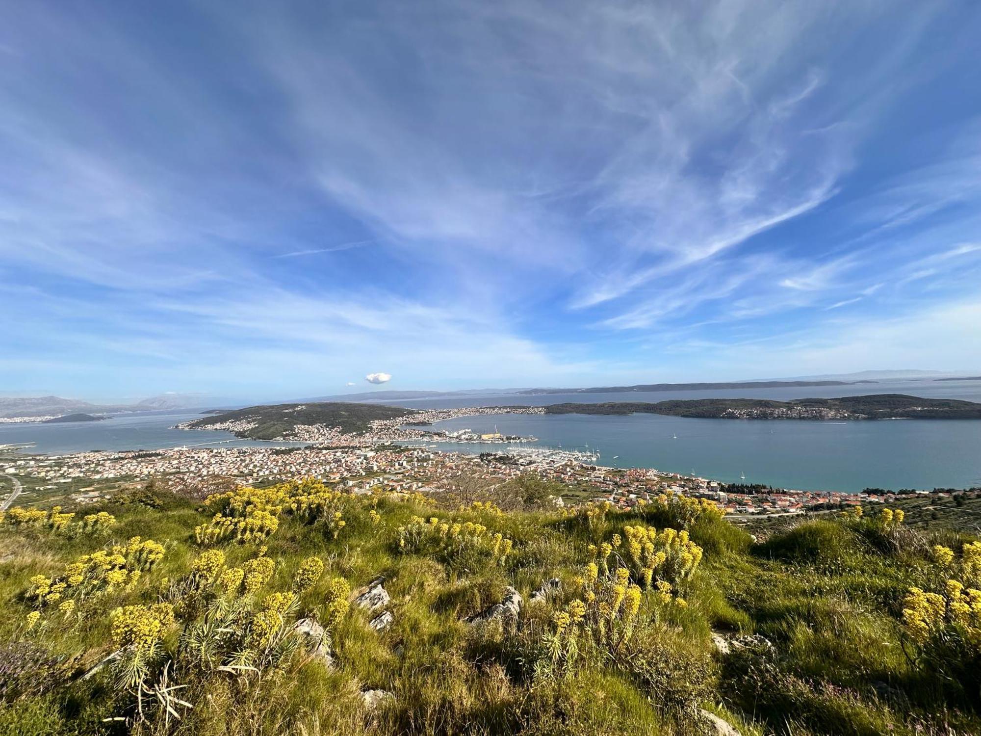 Vila Zrina - Apartmani Trogir Exteriör bild